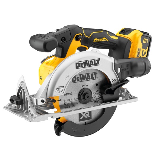 A DEWALT cordless circular saw with a yellow and black design, featuring a brushless motor and a 5 Ah lithium-ion battery.