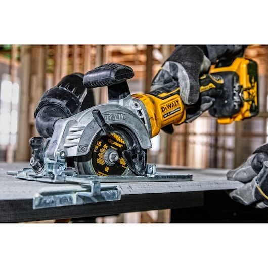 18V XR Kulløs 115mm kompakt rundsav - Løs enhed