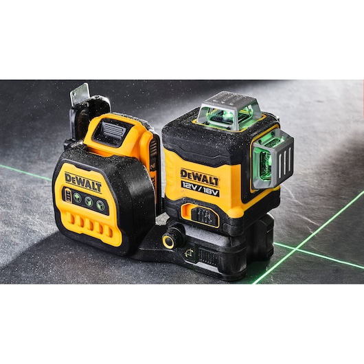 18V/12V XR 3 x 360⁰ krydslinjelaser, grøn, 1 x 2.0 Ah