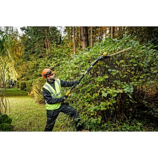 18V XR HÆKKEKLIPPER STANG 55CM 25MM SOLO