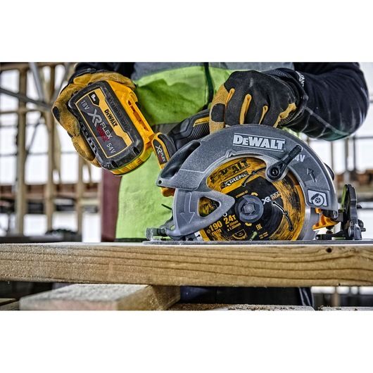54V XR FLEXVOLT 190mm Rundsav - Løs enhed