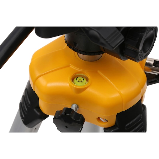 1/4" TREBENSSTATIV MED TELESKOP (0.75M -1.84M)